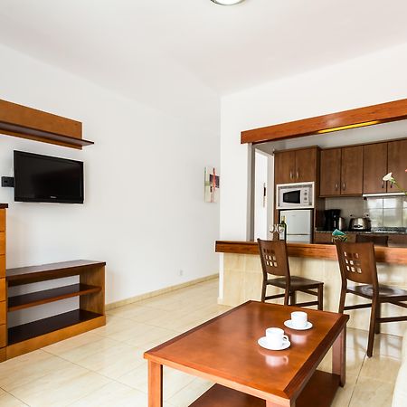 Labranda Playa Club Hotel Puerto del Carmen  Bagian luar foto