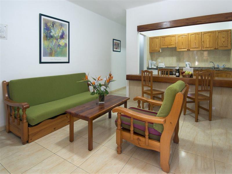 Labranda Playa Club Hotel Puerto del Carmen  Bagian luar foto