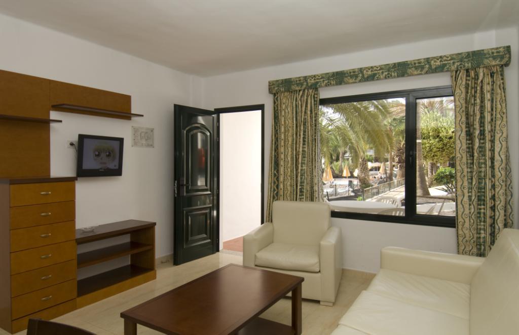 Labranda Playa Club Hotel Puerto del Carmen  Bagian luar foto